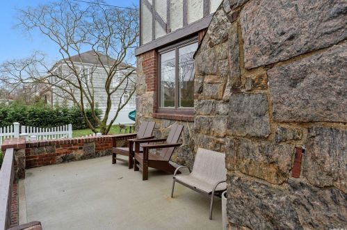 427 Church Ave, Cedarhurst, NY 11516-1707