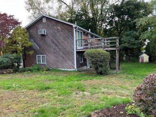 276 Woodward Rd, Providence, RI 02904-1056