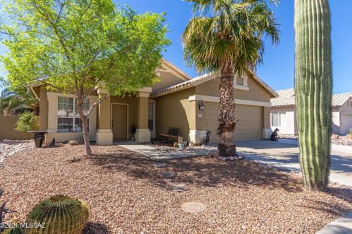 7765 Summer Sky Dr, Tucson, AZ 85743-1102
