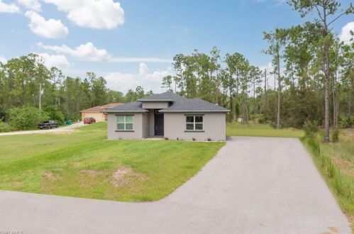 4341 45th Ave, Naples, FL 34120-0032
