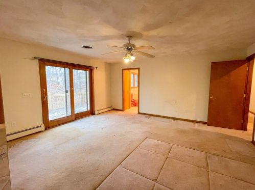 8 Falcon Crest Dr, Providence RI  02919-3100 exterior