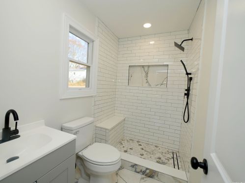 559 Canal Rd, Mount Sinai NY  11766-3304 exterior