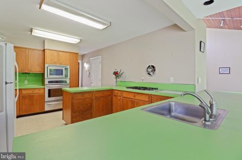 4440 Province Line Rd, Princeton NJ 08540-4368 exterior