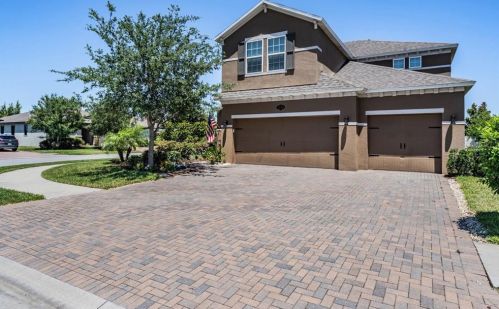 1606 Feather Grass Loop, Lutz FL  33558-2804 exterior