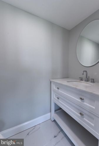 29 Maplewick Ln, Willingboro NJ  08046-2904 exterior