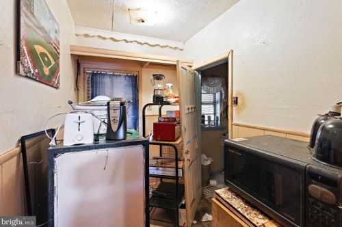 810 Kohn St, Norristown PA  19401-3742 exterior