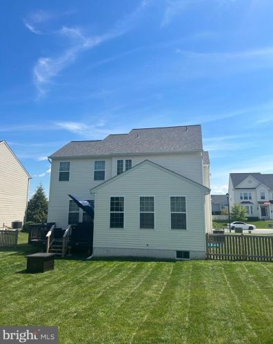 263 Hughs Rd, Charles Town WV  25414-4978 exterior