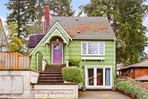835 96th St, Seattle, WA 98115-2131