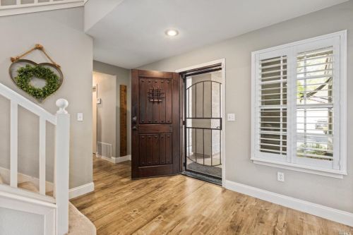 424 Stanford St, Vacaville CA  95687-4653 exterior