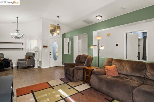 20 Megan Ct, Oakley CA  94561-3956 exterior