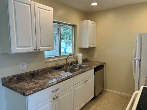 2275 4th Ln, Vero Beach, FL 32962-1331
