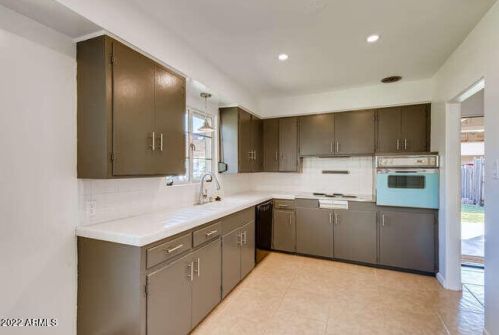 6804 15th St, Phoenix AZ  85014-1140 exterior