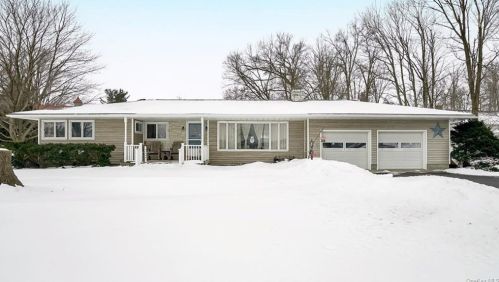 517 State Route 211, Montgomery NY  12549-2410 exterior