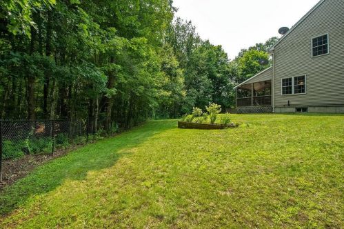 15 Chabot St, Somersworth NH  03878-1302 exterior