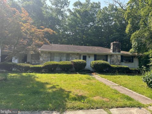 648 1st Ave, West Deptford, NJ 08096-6606
