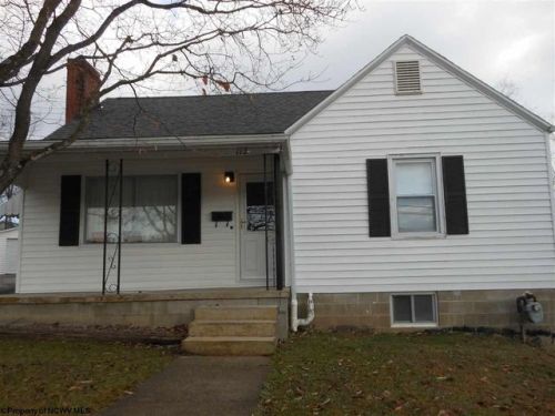 112 Smith St, Lake Ridge, WV 26330-1500