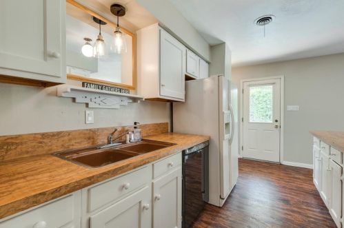 525 Salem Dr, Richardson TX  75080-3352 exterior