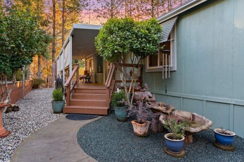 10253 Timberland Dr, Grass Valley CA  95949-9160 exterior