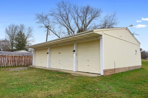 3174 Rome Corners Rd, Galena, OH 43021-9533