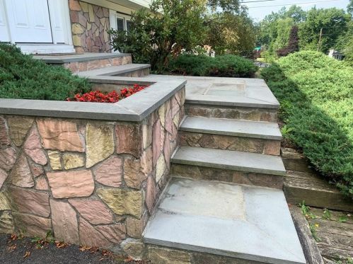 16 Wendy Rd, New Hamburg, NY 12590-2039