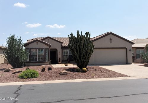 3027 Palm Beach Dr, Chandler, AZ 85249-9056
