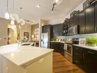 7010 Staffordshire St, Houston TX  77030-4112 exterior