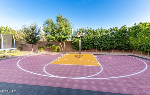 2111 Mead Dr, Gilbert AZ 85298-1215 exterior