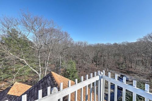 130 Pound Rd, Cumberland RI  02864-2704 exterior