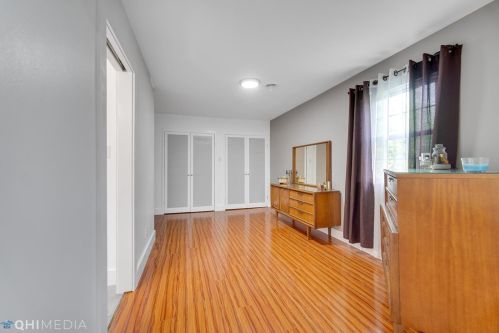 4102 Bloomingdale Ave, Valpo IN  46383-1914 exterior