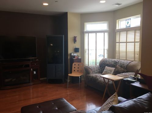 67 Jacqueline Way, Babylon, NY 11703-1206