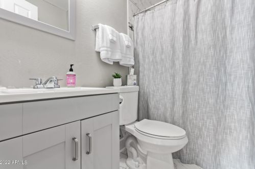 406 12th St, Phoenix AZ  85006-3405 exterior