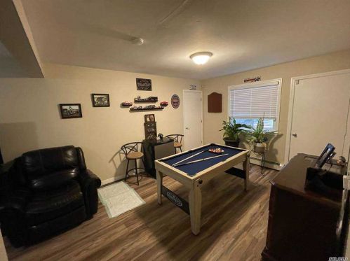 6 Jamie St, Panamoka NY  11961-3120 exterior