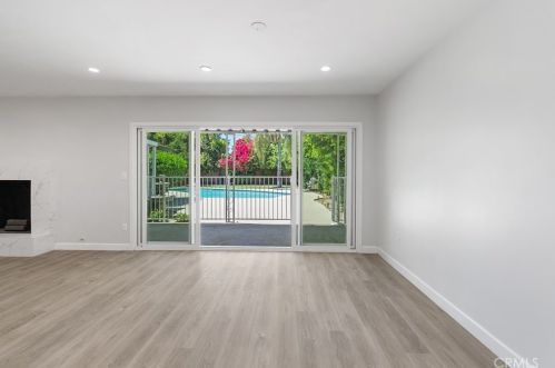 6747 Blewett Ave, Van Nuys CA  91406-6014 exterior