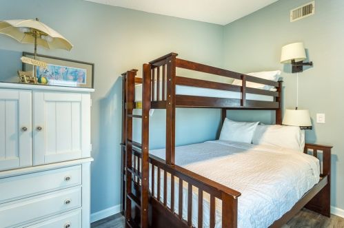 1804 Gulf Bch Dr, Saint George Island FL  32328-2827 exterior