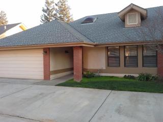 7042 Teilman Ave, Fresno, CA 93711-0583