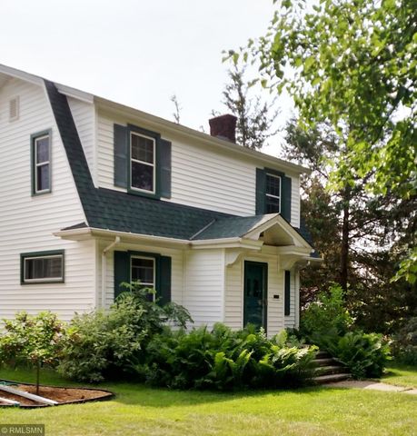 2215 Arthur St, Minneapolis, MN 55418-3910