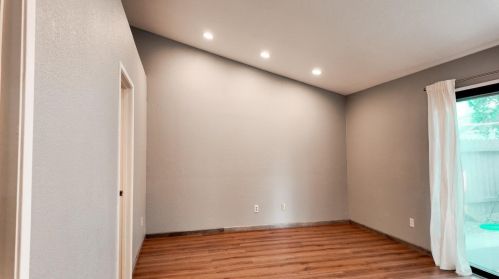 7229 Sutherland Way, Elk Grove CA  95758-4415 exterior