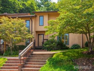52 Pebble Creek Dr, Asheville, NC 28803-3256