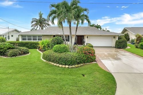 3810 1st Pl, Cape Coral FL  33904-4803 exterior