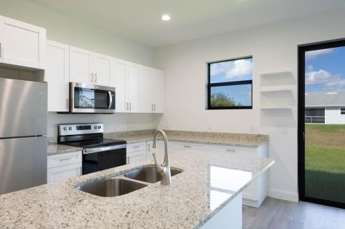 448 Rayneta St, Lehigh Acres FL 33974-0491 exterior