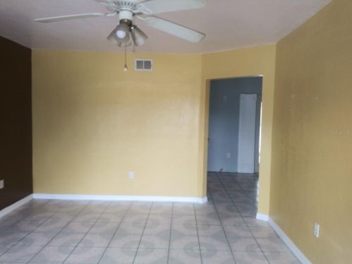 210 Grossenbacher Dr, Apopka, FL 32712-3585