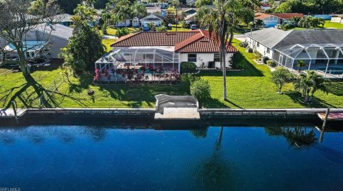 2127 15th St, Cape Coral, FL 33909-1743