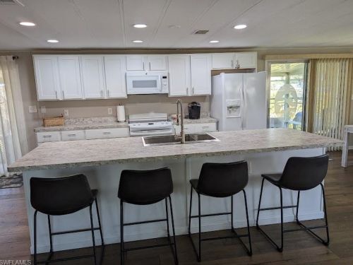 46 Le Mans Dr, Naples FL 34112-9127 exterior