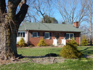 1840 Poplar Springs Rd, Elkin, NC 28621-8430
