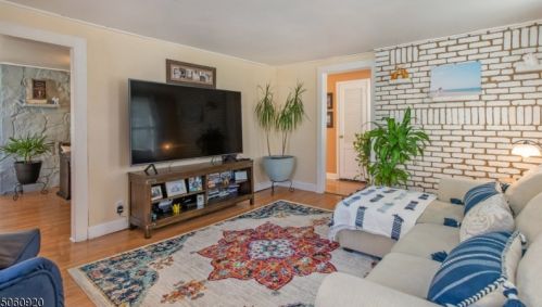37 Madison St, Fredon, NJ 07860-2021