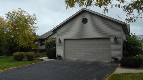 1441 Bea Ann Dr, Dodgeville, WI 53533-8964