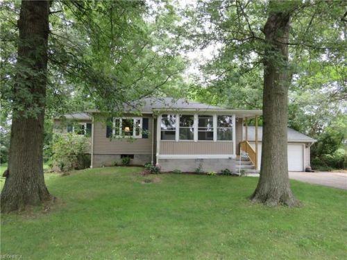 9660 Island Rd, North Eaton, OH 44044-9489