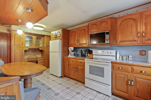 41 Blossom Ln, Schuylkill Haven PA  17972-1808 exterior