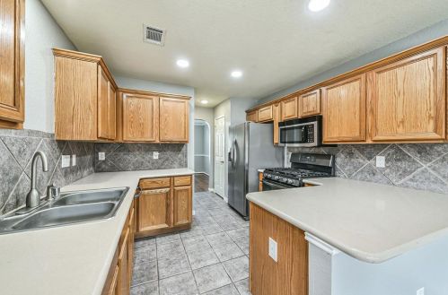 421 Spencer Lndg Ln, Morgans Point TX  77571-9147 exterior