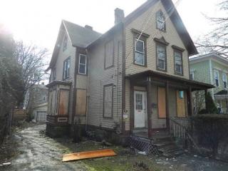 192 Benham Ave, Bridgeport, CT 06605-1005